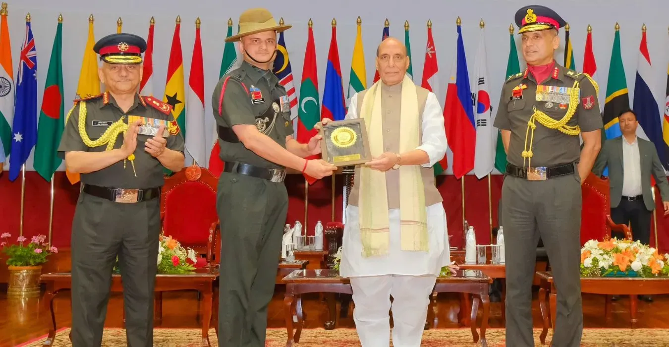 Rajnath Singh addresses the Armed Forces officers of India at Wellington, Tamil Nadu